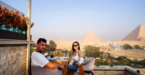 Cairo: Morning Camel Ride, Pyramids Tour & Local Breakfast.