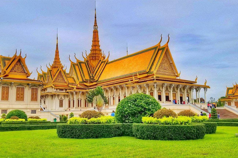 Phnom Penh: Royal Palace, City & Silk Islands -Half/Full Day Half-Day: Royal Palace, Museum, Wat Phnom & Central Market