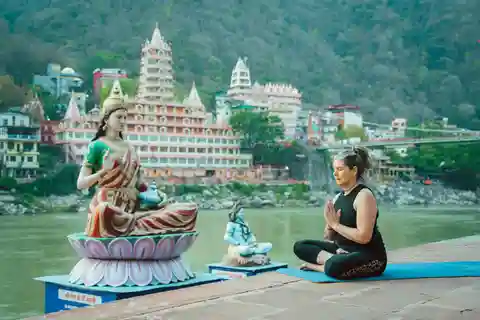 From Delhi: Private Rishikesh and Haridwar Day Tour by Car