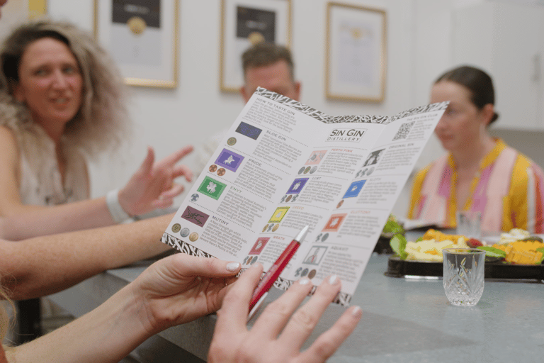 Perth : cours de maître sur la distillation du gin avec votre propre signaturePerth : Masterclass de distillation de gin avec votre propre signature