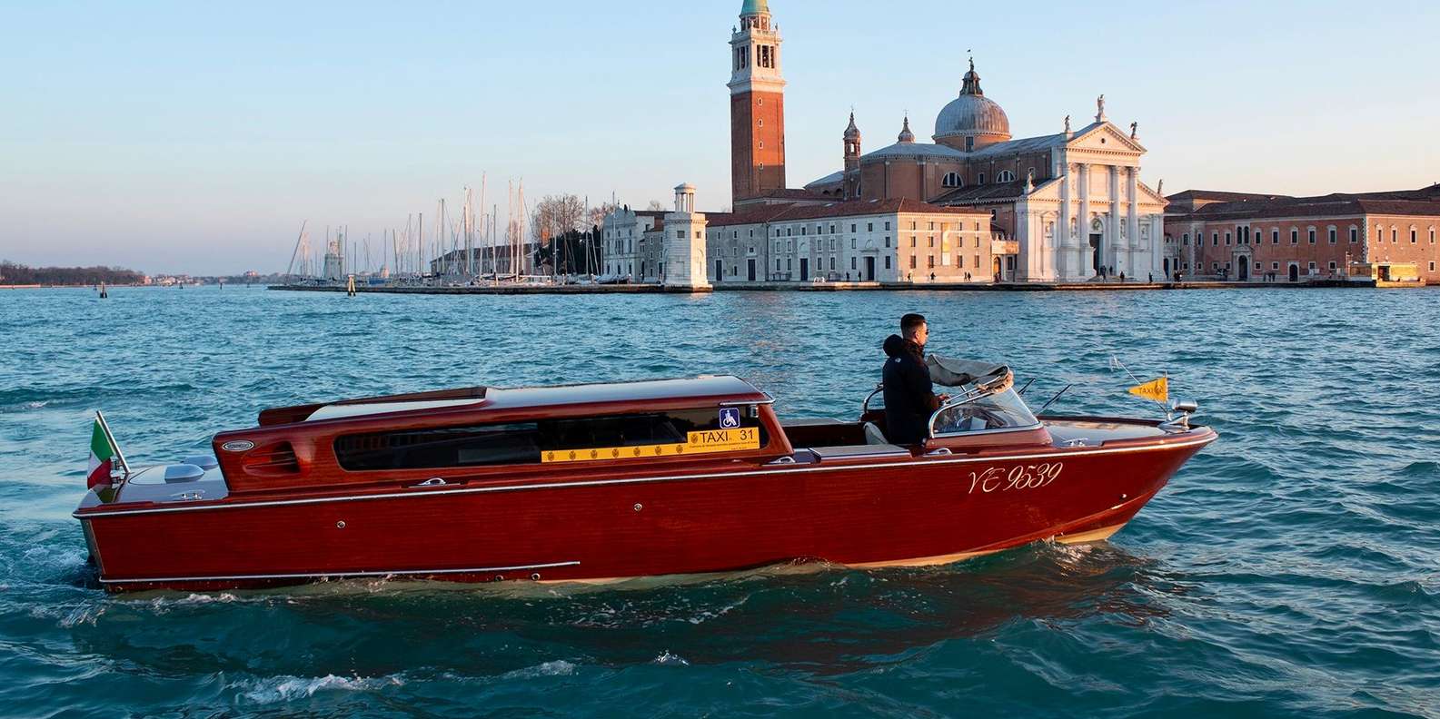 ヴェネツィア：ムラーノ島 ウルトラVIPガラス工房見学（プライベート