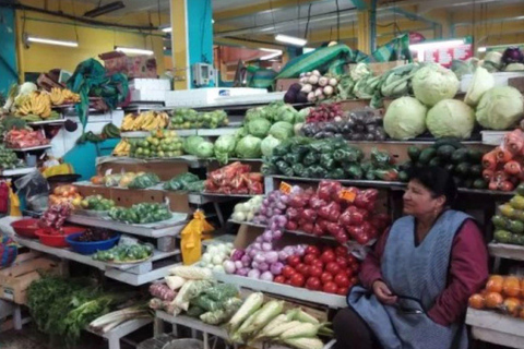 Quito: By bike, viewpoint, markets, parks, Basilica del Voto Nacional Quito: Cycling, viewpoints, markets, parks, National Vow Basilica