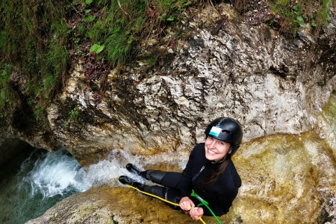 Bovec: 100% Unvergessliches Canyoning-Abenteuer + GRATIS FotosBovec: Canyoning-Abenteuer + KOSTENLOSE Fotos & Videos