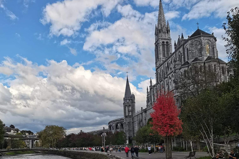 Tour a pie de la Historia de Lourdes