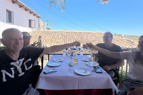 一日游：联合国教科文组织世界遗产城市贝拉特和传统午餐私人一日游：联合国教科文组织城市贝拉特和传统午餐