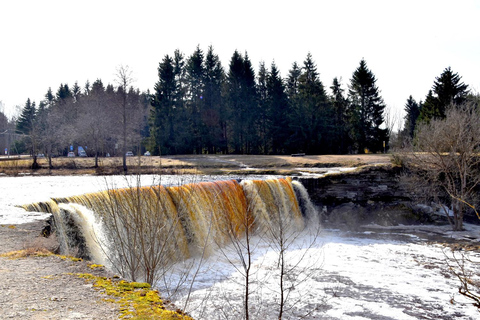 Découvrez l&#039;Estonie - circuit en voiture de Tallinn à la cascade de Jägala