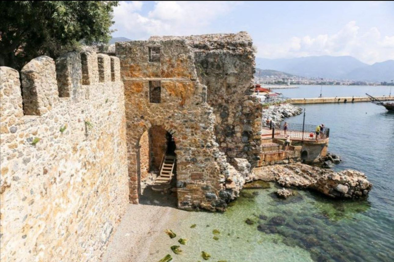 Passeio de trekking pelo Castelo de Alanya com vistas panorâmicasCaminhada pelo Castelo de Alanya com vistas panorâmicas (Norsk)
