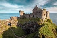 Dublin, Giants Causeway, Dark Hedges, Dunluce & Belfast Tour - Housity