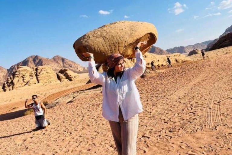 Jeeptour van een hele dag en traditionele lunch - Wadi Rum-woestijn