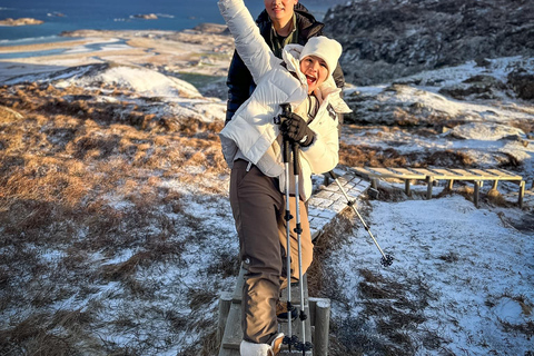 Reine: Winter Snowshoe Hike to Ryten – With Local Guide