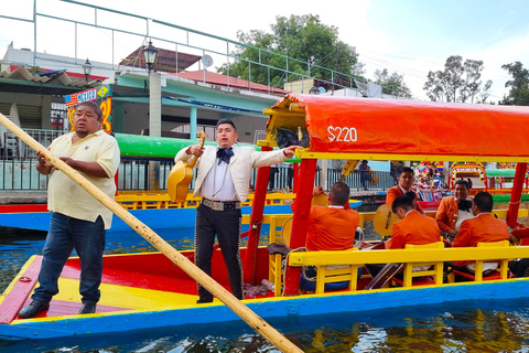 CDMX: Tour of Xochimilco and Coyoacán with option to visit the Frida Kahlo Museum Shared tour with visit to the Frida Kahlo Museum and traditional lunch