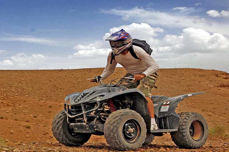 Agafay : Demi-journée de balade à dos de chameau et de quad dans le désert rocailleux avec déjeuner - quad