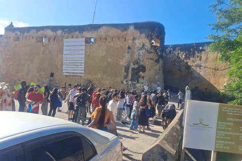 Mombasa : Visite guidée de la vieille ville et du parc HallerVisites de l&#039;après-midi