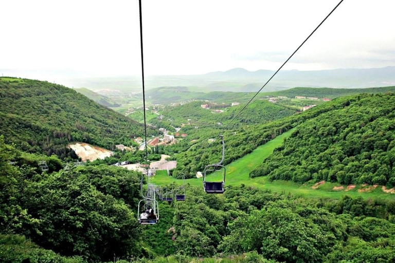 Depuis Erevan : Excursion d&#039;une journée à Tsaghkadzor, Geghard et Garni