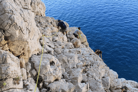 Marsylia: via ferrata w kalanque Sormiou