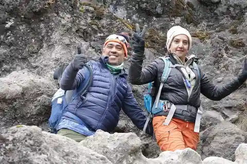 Explora a melhor escalada de 6 dias na Rota Marangu do Kilimanjaro