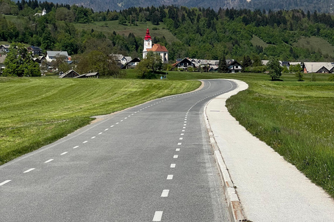 من بليد: رحلة ذاتية التوجيه بالدراجة الإلكترونية إلى منتزه تريغلاف الوطني