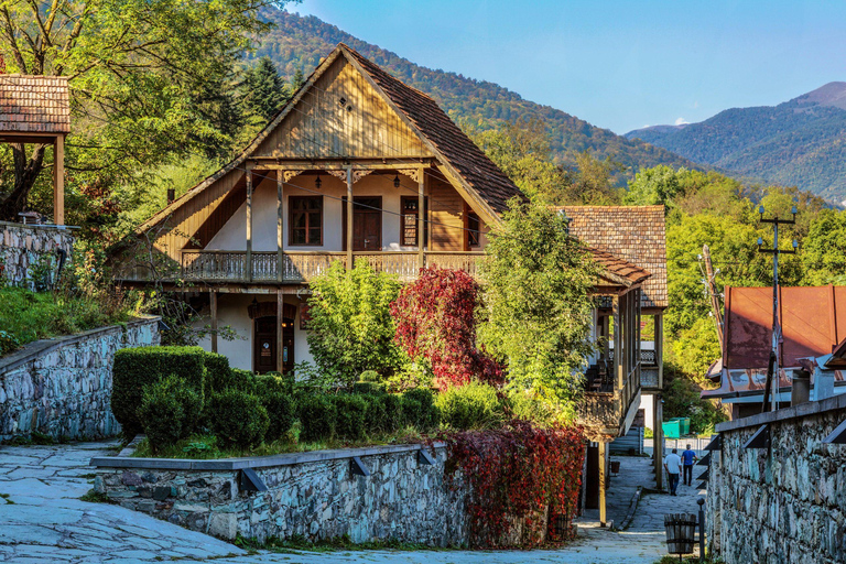 Tour privado: Sevan, Sevanavank, Dilijan, Haghartsin, MiminoSevan, Sevanavank, casco antiguo de Dilijan, Haghartsin, Mimino