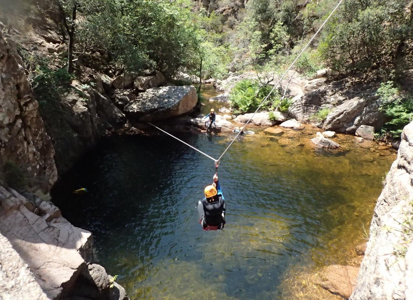Propriano: Baracci Canyon Canyoning-tur for begyndere