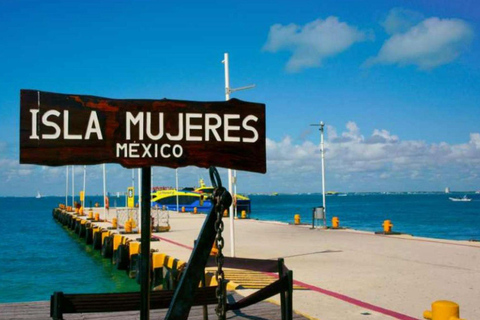 From Cancun: Isla Mujeres Ferry Trip with Buffet Lunch
