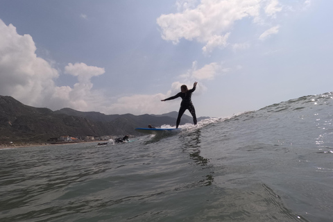 Santa Barbara: surflessen met profsurfer Kilian GarlandSanta Barbara: Surfles met pro-surfer Kilian Garland