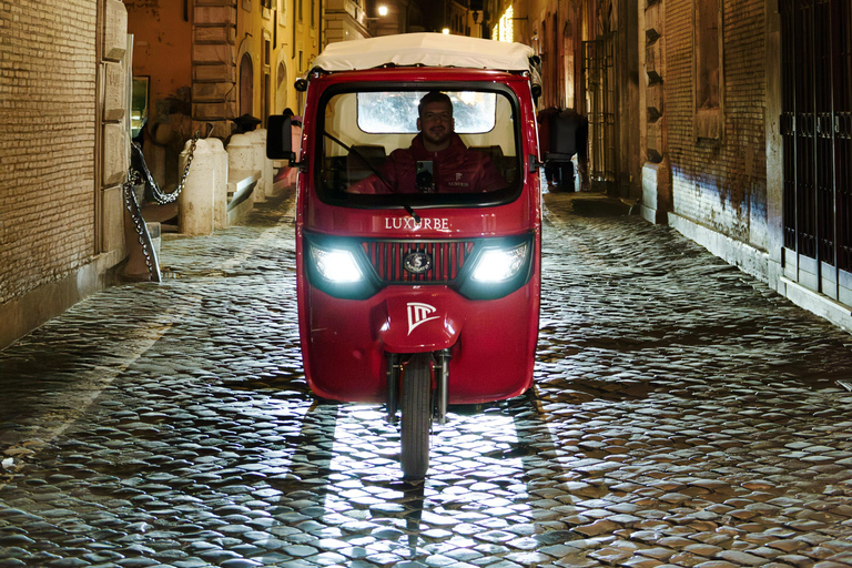 Golf Cart Tour: Florence at Night in a Flash Golf Cart Tour: Florence by Night