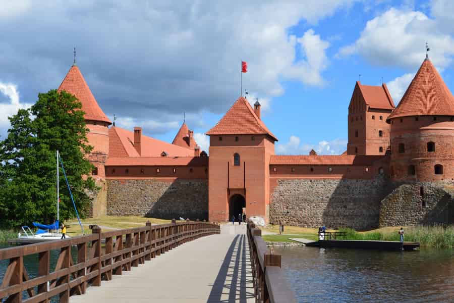 Von Vilnius: Umweltfreundliche Tagestour mit dem Zug nach Trakai. Foto: GetYourGuide Von Vilnius: Umweltfreundliche Tagestour mit dem Zug nach Trakai. Foto: GetYourGuide