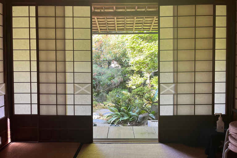Nagoya: Atsuta Shrine & Arimatsu Shibori Workshop Tour