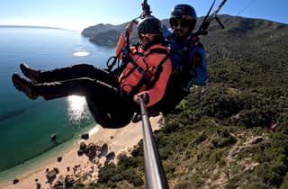 Lissabon: Paragliding Tandemflug