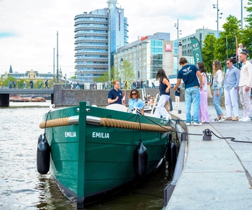 Amsterdam: The Newest Canal Cruise with Drink Option