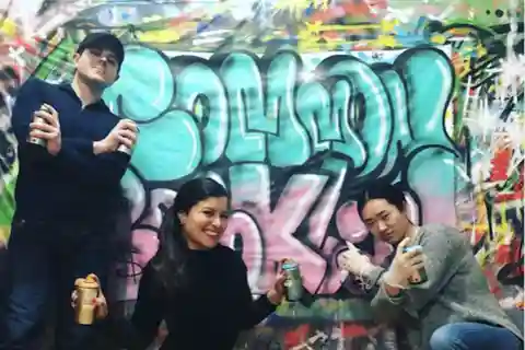 NYC: Brooklyn Graffiti Workshop with Local Artist