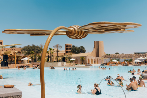 Terra Solis: Odpocznij i zregeneruj siły przy basenie