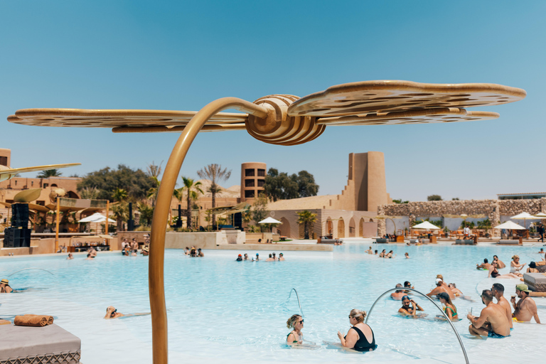 Terra Solis: Odpocznij i zregeneruj siły przy basenie