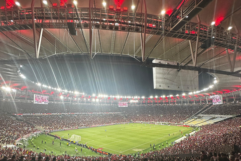 Stade Maracanã : Billet de match avec guide de la région et boisson