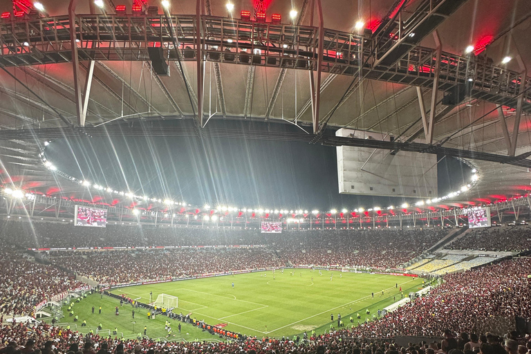 Estádio do Maracanã: Ingresso para o jogo com guia local e bebida