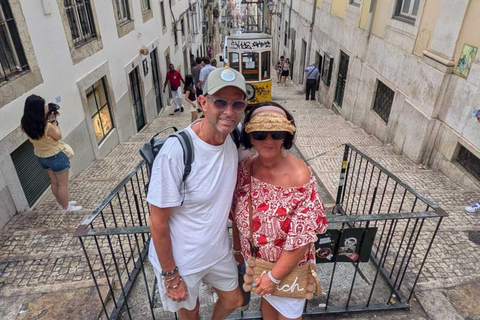 Visit of Lisbon in French. Small group (10 max)! Follow me! Visite Goupe privée de Lisbonne!