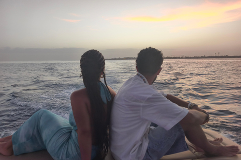 Intimate cruises along the coast the only one on Sal Island! Cruise 6h - Drinks, Snacks, Local platter coast only one on!