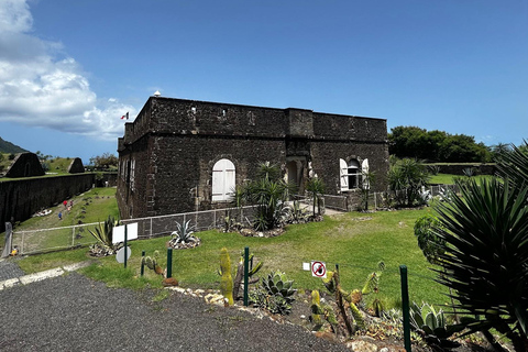 圣特：在世界上最美丽的海湾之一乘船游览圣女群岛：在世界上最美丽的海湾之一乘船游览