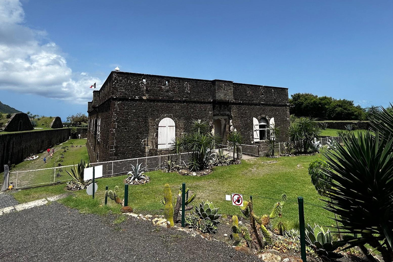 圣特：在世界上最美丽的海湾之一乘船游览圣女群岛：在世界上最美丽的海湾之一乘船游览