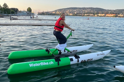 Waterbike op het meer van ZürichWaterfietstocht op het meer van Zürich - Tandem voor de hele dag