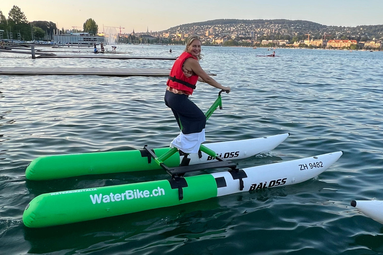 Waterbike op het meer van ZürichWaterfietstocht op het meer van Zürich - Tandem voor de hele dag