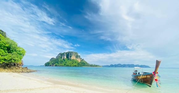 Koh Poda Krabi Half Day: 3-Island Boat Tour with Snorkeling