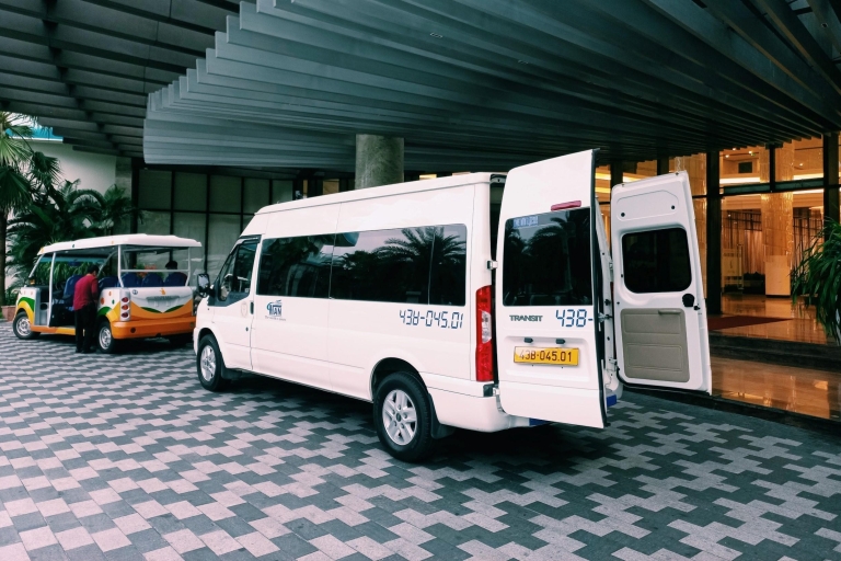 Da Nang Alquiler de coches privados para visitas turísticas a Hue E-Ticket12 horas - 7 plazas (monovolumen/autocar estándar)