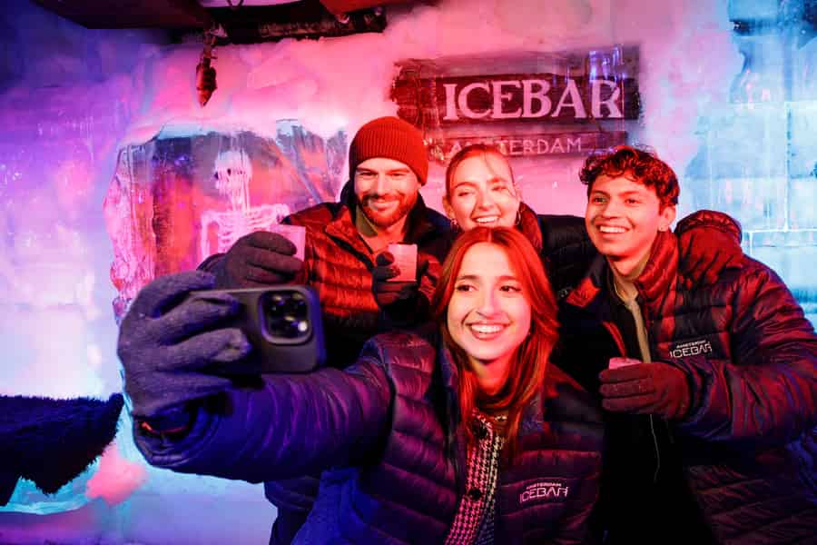 Amsterdam: Eintrittskarte für die Icebar mit 3 Getränken. Foto: GetYourGuide Amsterdam: Eintrittskarte für die Icebar mit 3 Getränken. Foto: GetYourGuide