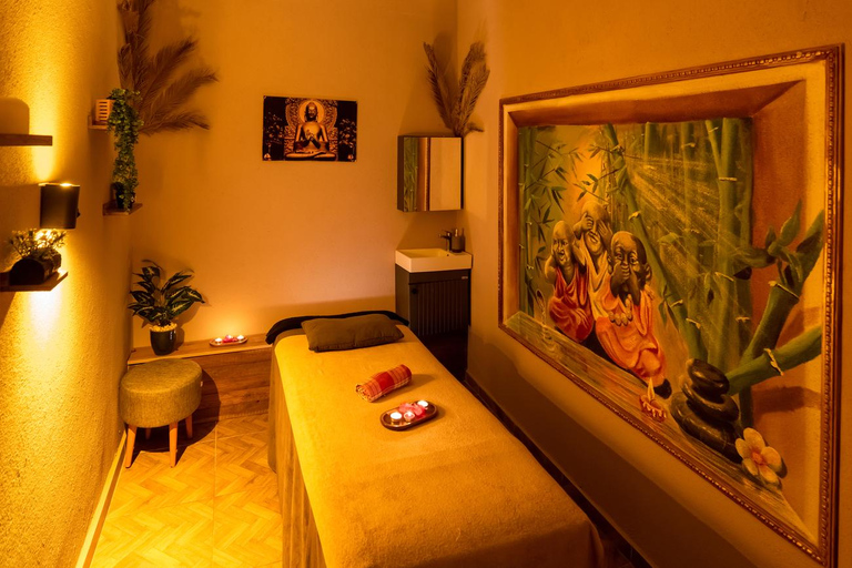 Bodrum: Traditional Turkish Bath with Premium Package Option Silver Package with 30-Min Relax Massage (1 Hour)