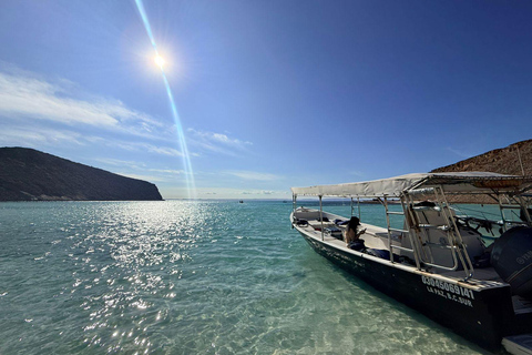 La Paz: Espíritu Santo Island, Balandra Beach, and Sea Lions – All-Inclusive La Paz: Espíritu Santo Island and Balandra, All-Inclusive