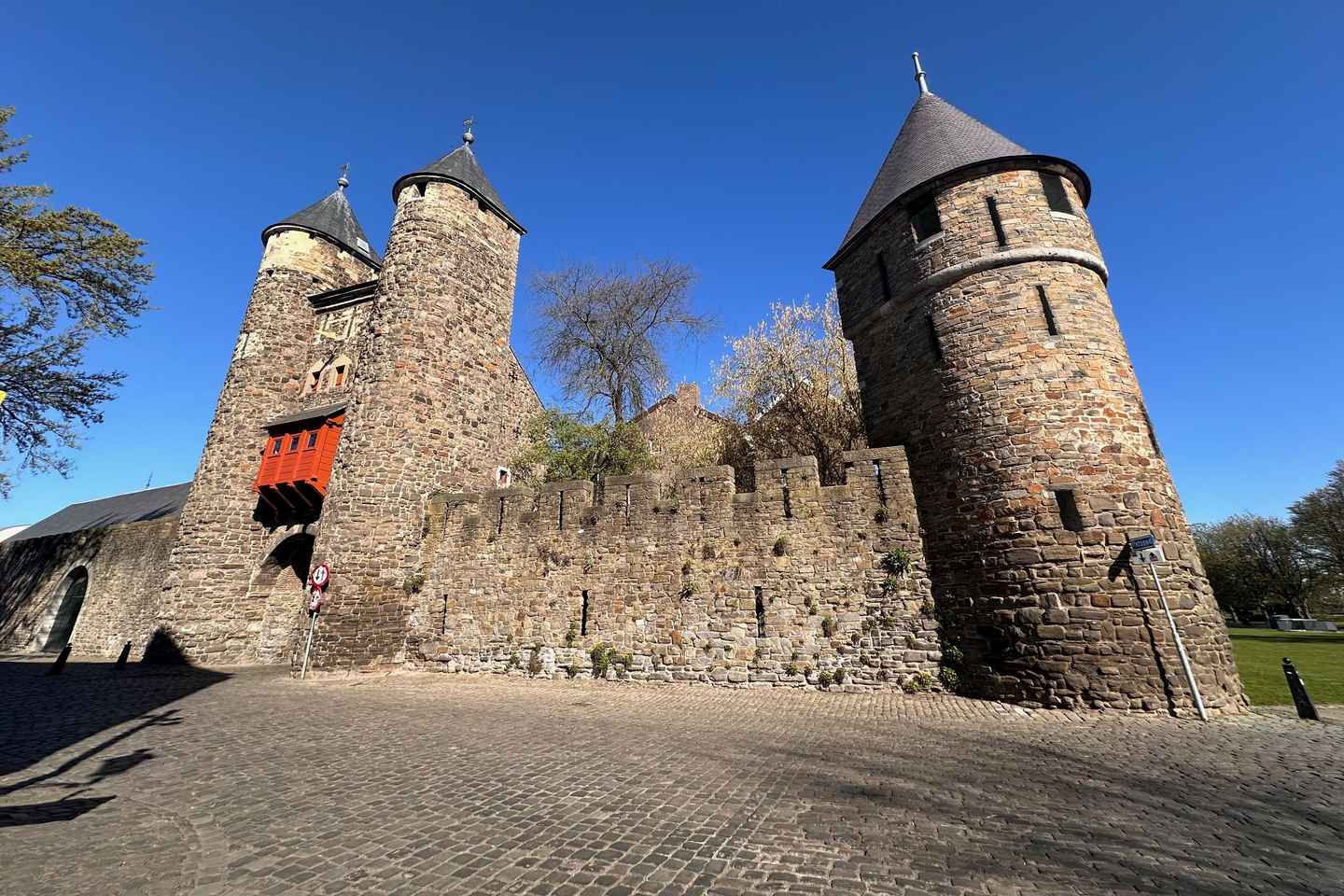 Maastricht: 2-Hour Walking Tour with Local Historian