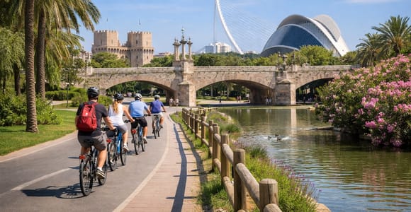 Valencia: Guided Bike Tour of the City&#39;s Highlights