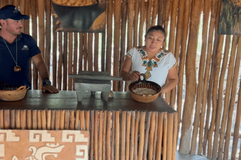 Z Riviera Maya: Wycieczka Ek Balam i Cenote z lunchem i odbioremZ Riviera Maya: Wycieczka, udogodnienia + lunch w pudełku + napoje