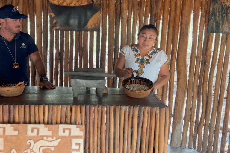 Z Riviera Maya: Wycieczka Ek Balam i Cenote z lunchem i odbioremZ Riviera Maya: Wycieczka, udogodnienia + lunch w pudełku + napoje